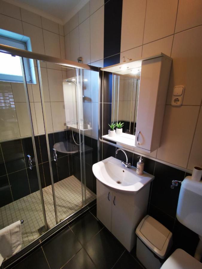 Mate Apartman Gyula Εξωτερικό φωτογραφία