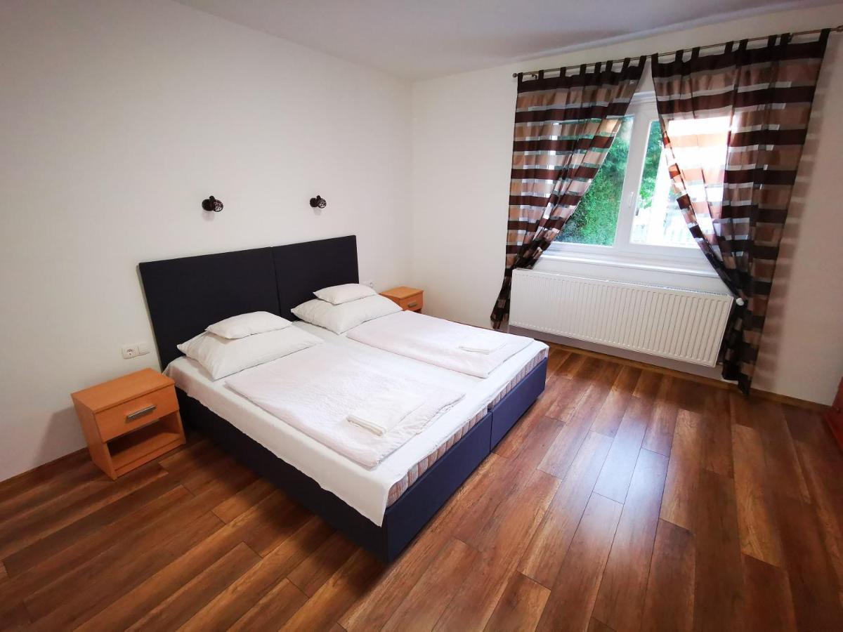 Mate Apartman Gyula Εξωτερικό φωτογραφία