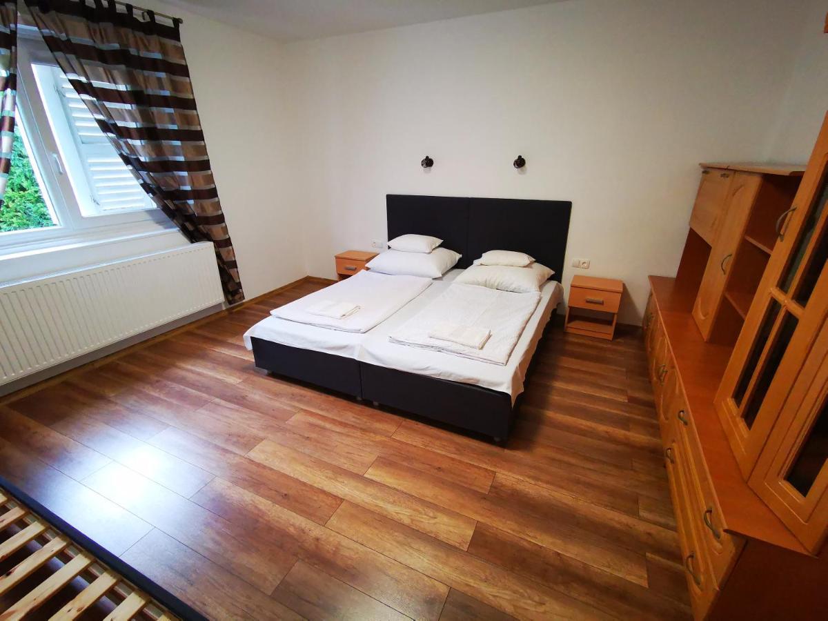 Mate Apartman Gyula Εξωτερικό φωτογραφία