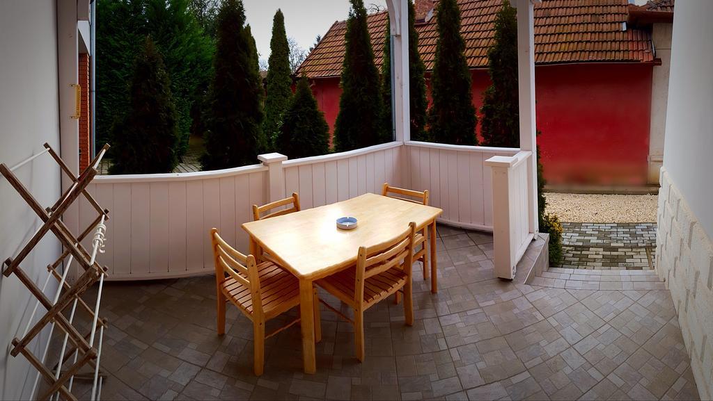 Mate Apartman Gyula Εξωτερικό φωτογραφία
